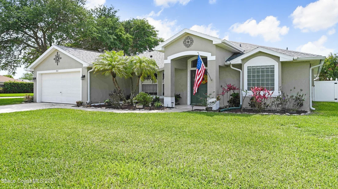 Photo of 4925 Buttonwood Drive