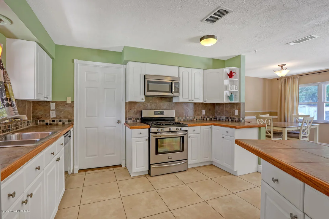 Photo of 1085 Hermosa Drive