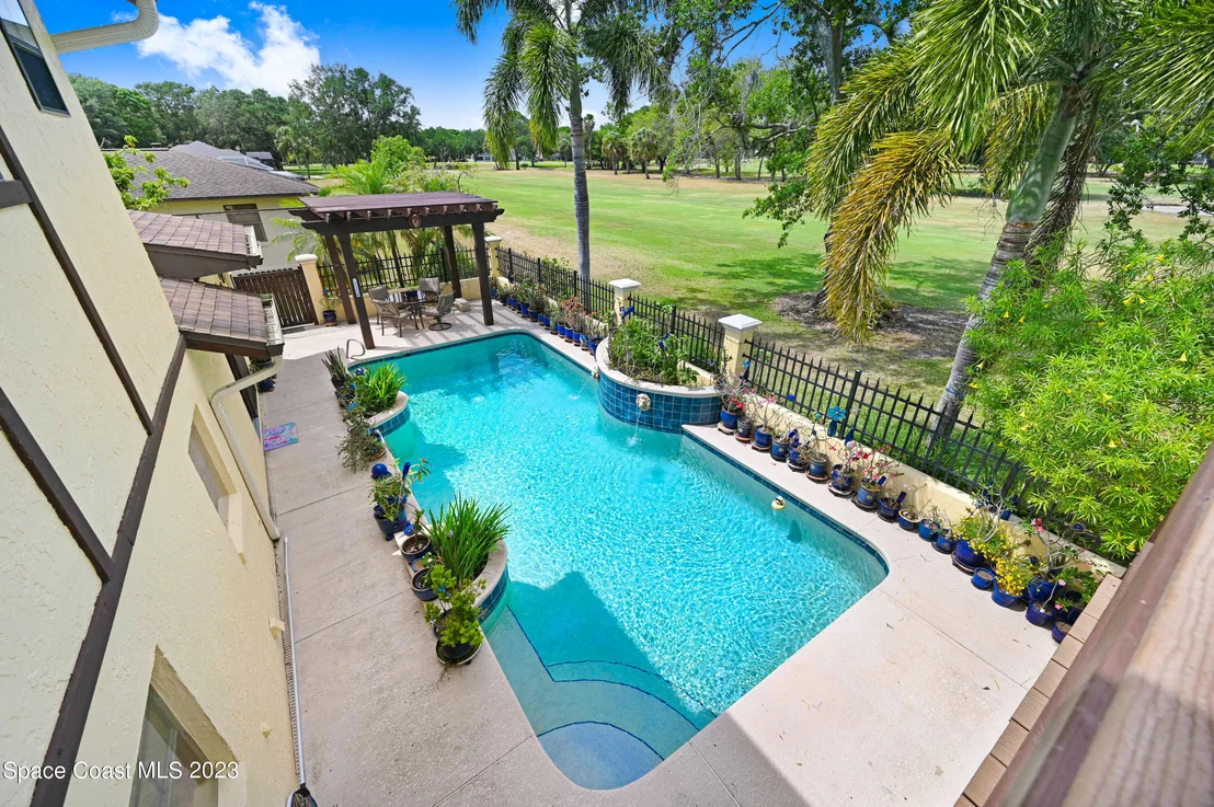 Photo of 1102 Fairlawn Drive