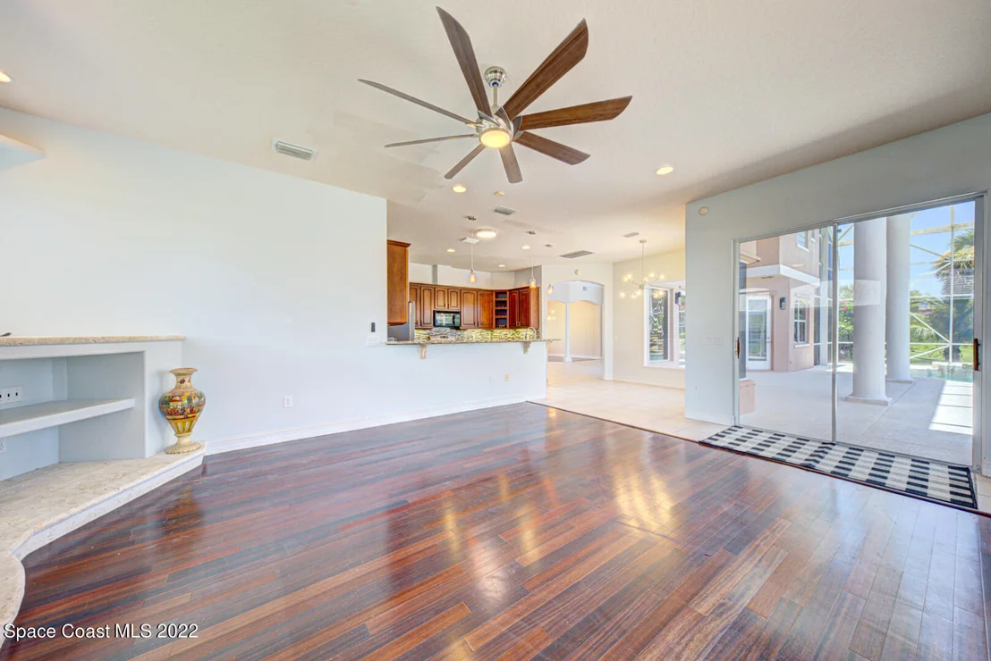 Photo of 334 Island Drive