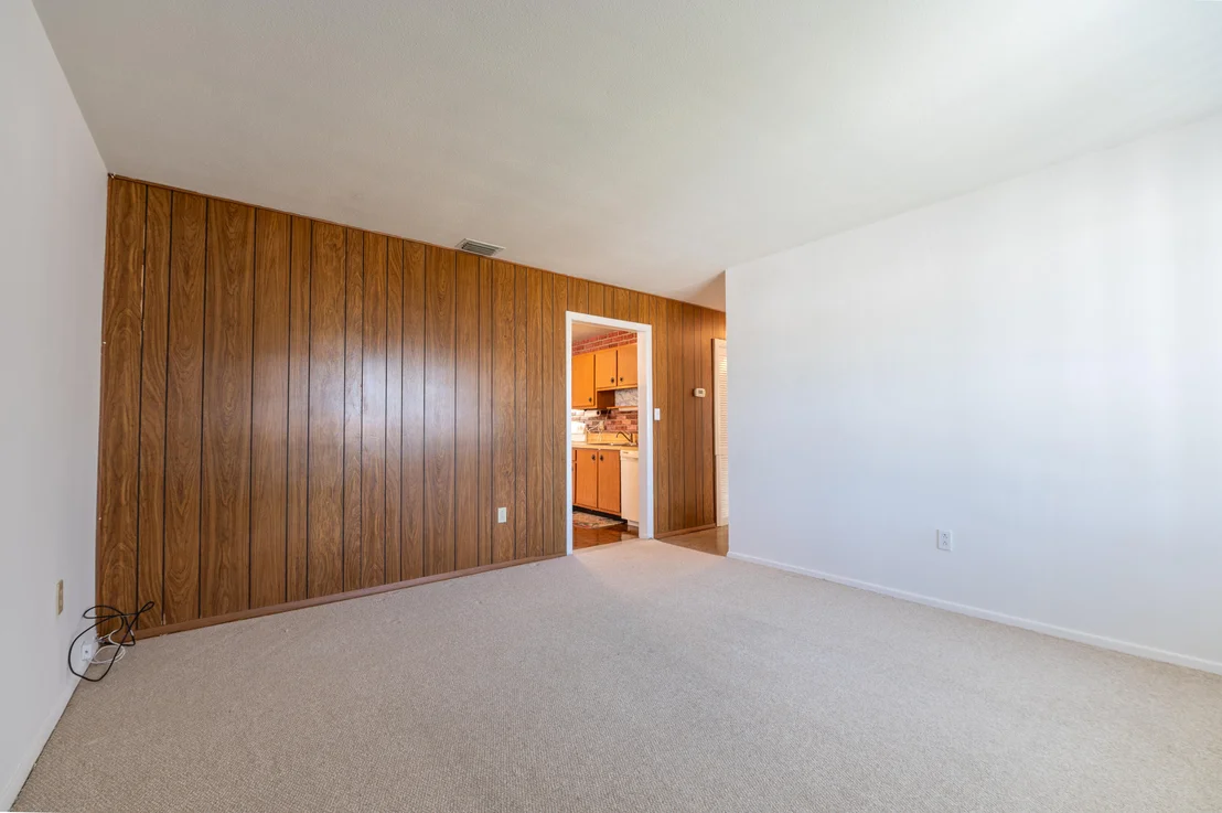 Photo of 1385 Eva Lane