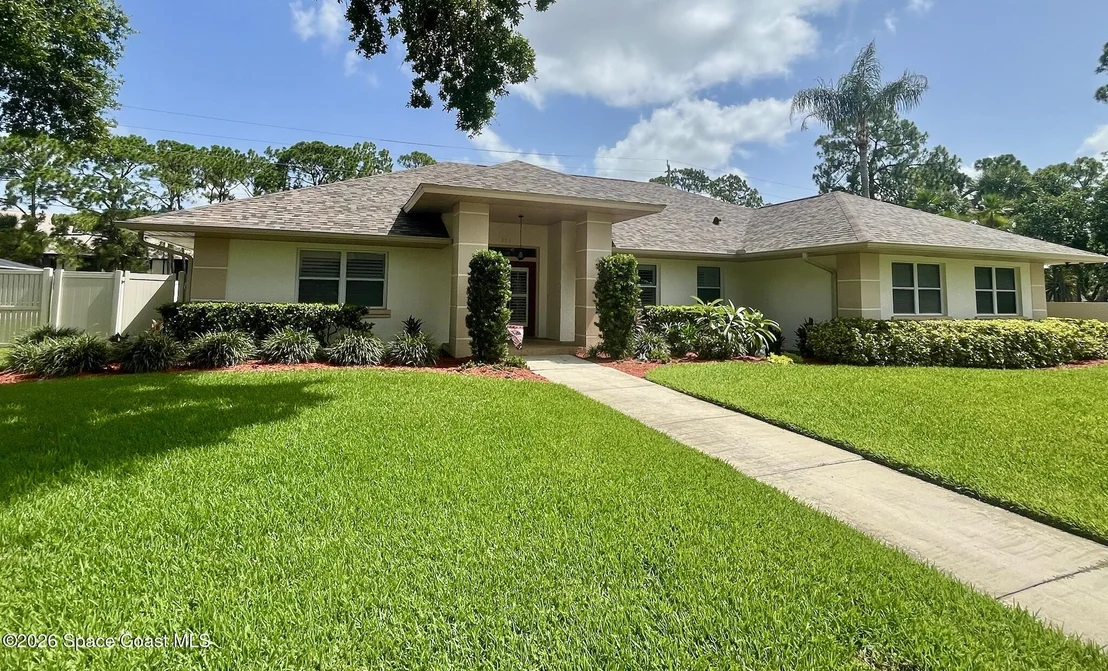 Photo of 596 Lake Ashley Circle
