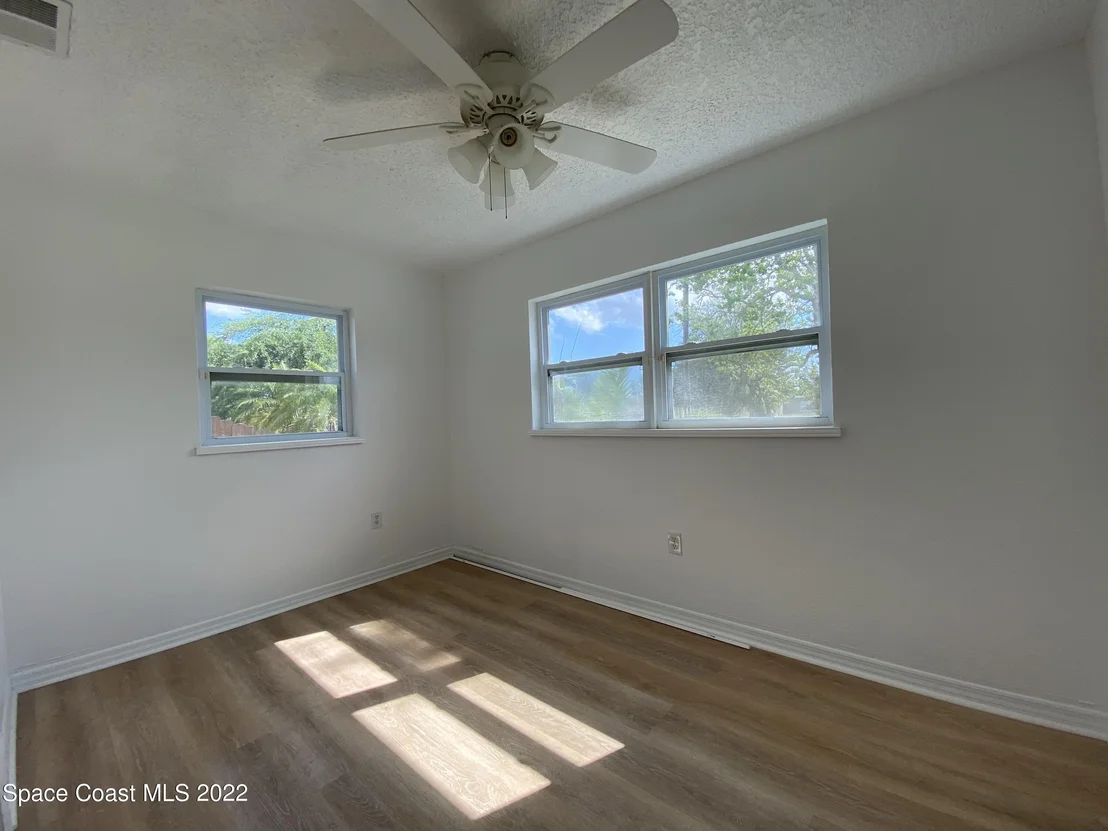 Photo of 4120 Duke Street