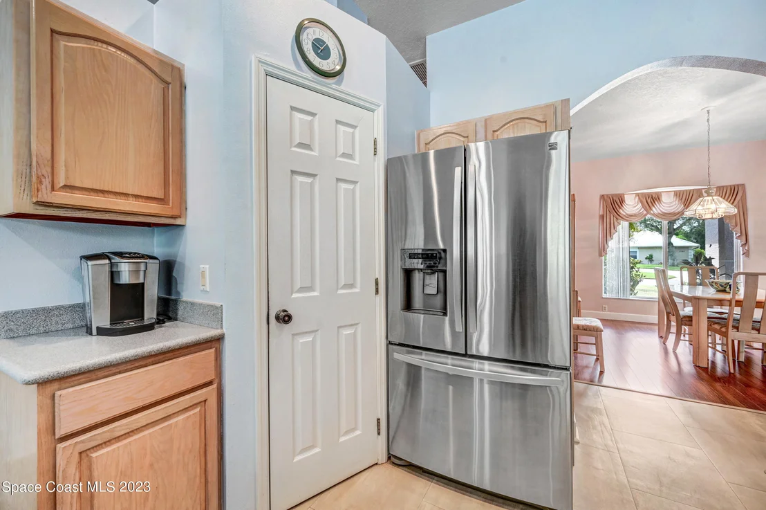 Photo of 2180 Royal Oaks Drive