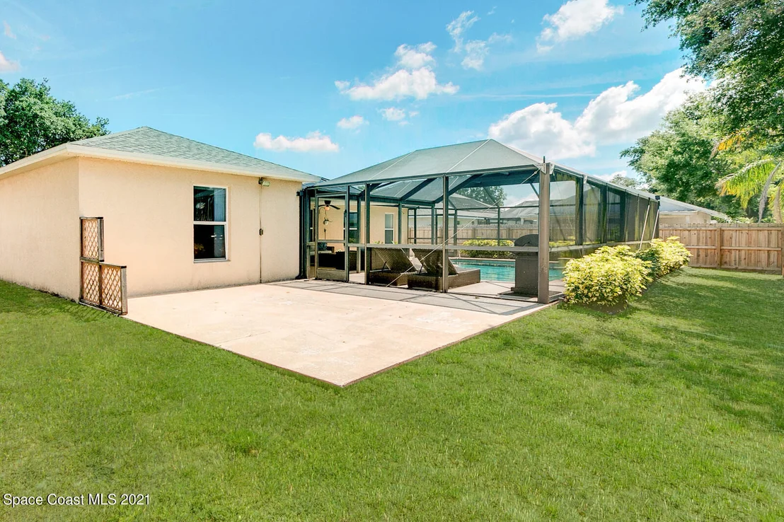 Photo of 5697 Beaverbrook Street