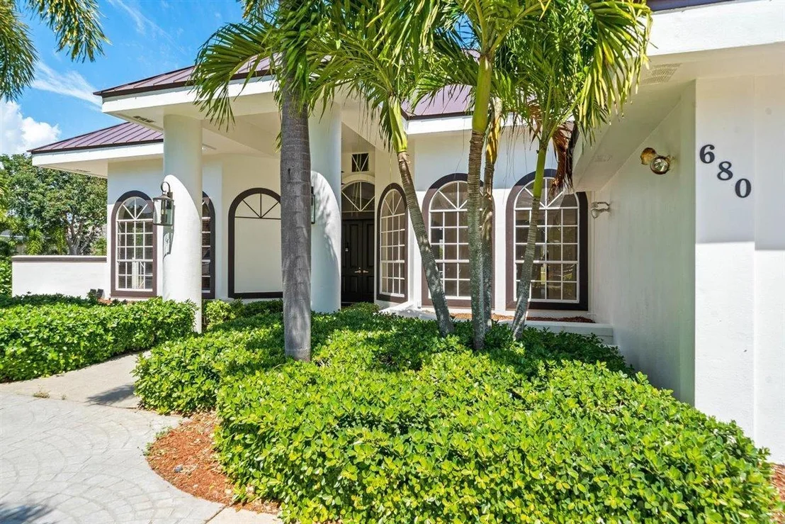 Photo of 680 Falcon Drive