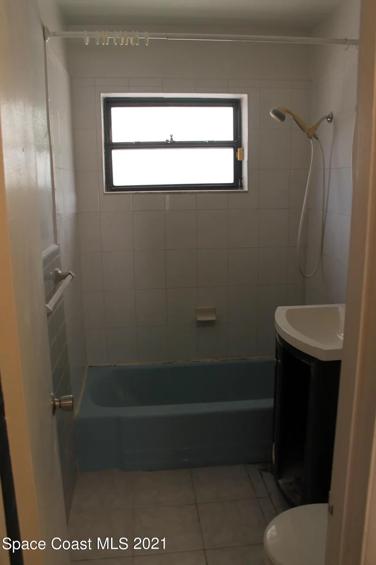 Photo of 1054 Cable Lane NE