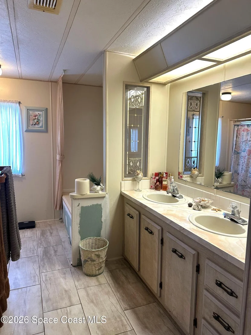 Photo of 519 Puffin Drive