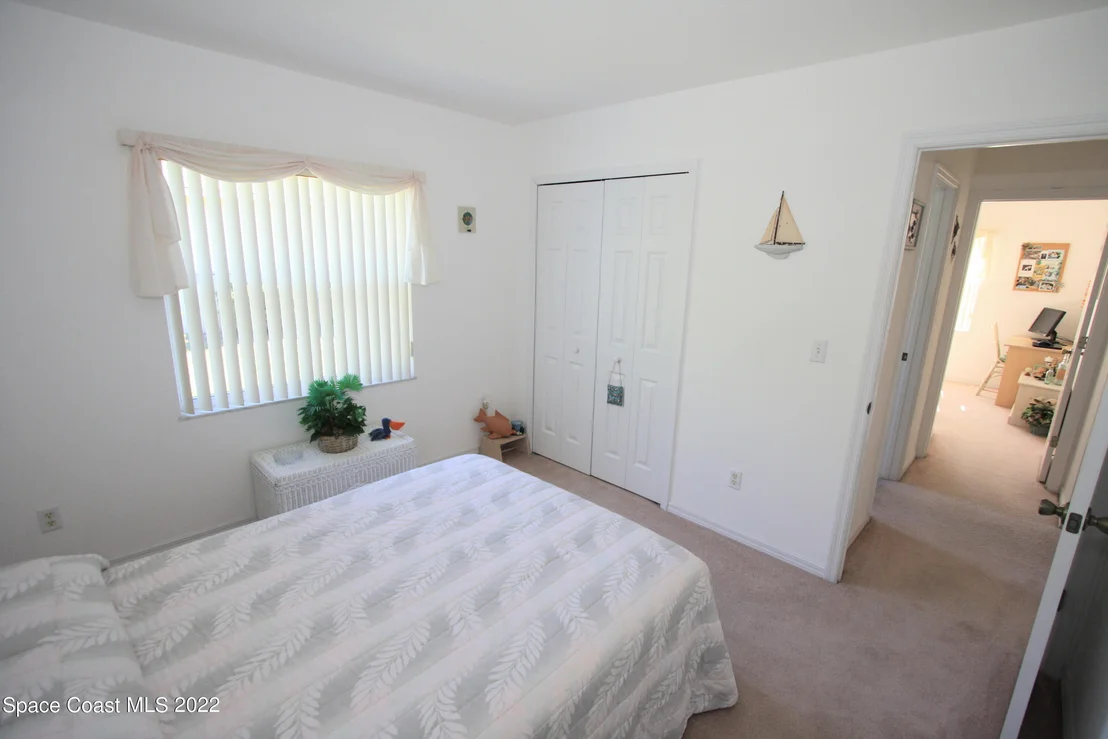Photo of 162 Delaware Avenue