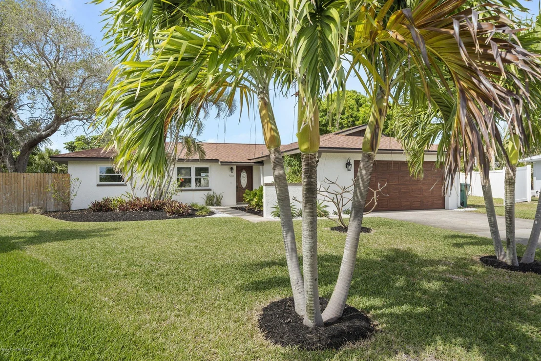 Photo of 541 Biscayne Drive
