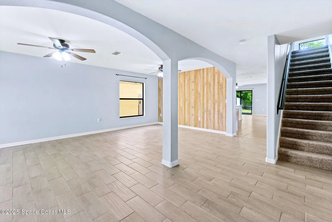 Photo of 404 Dryden Circle