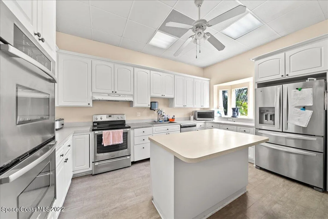 Photo of 3061 Indian River Drive NE