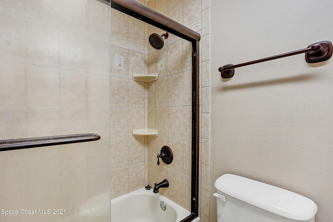 Photo of 1049 Glenham Drive NE