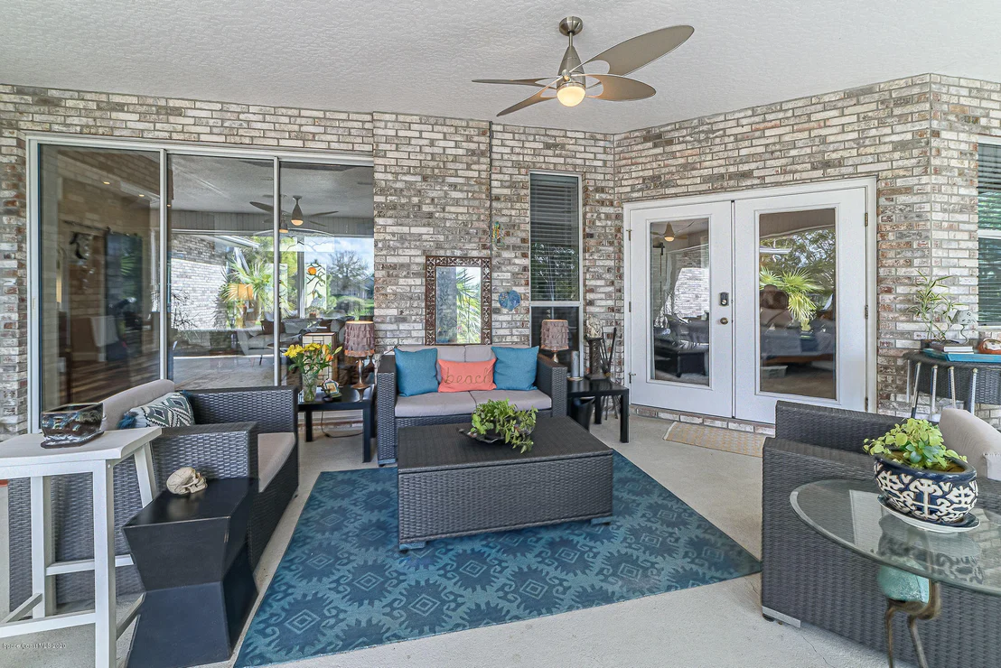 Photo of 4434 Long Lake Road