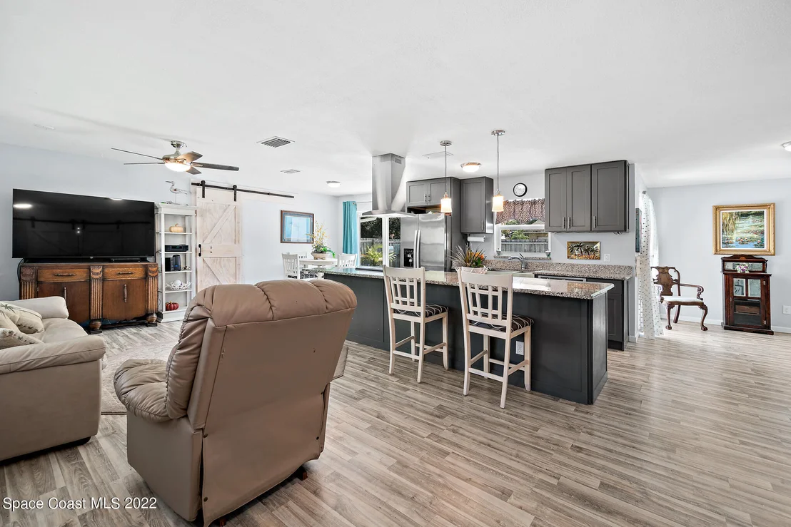 Photo of 1051 Fenway Drive