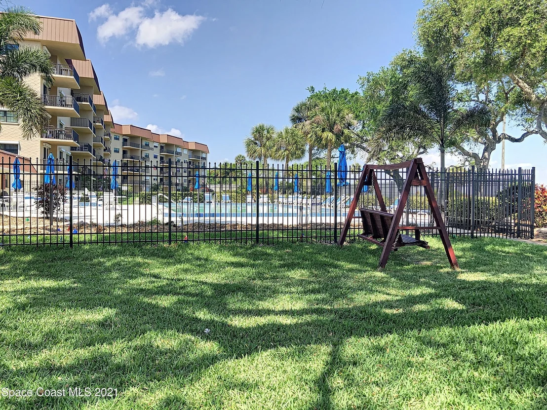 Photo of Unit 307 at 1025 Rockledge Drive