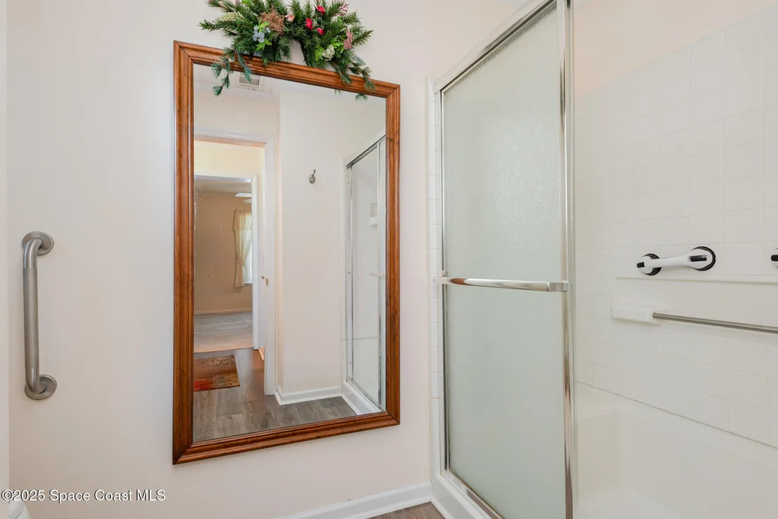 Photo of 6980 Bright Avenue