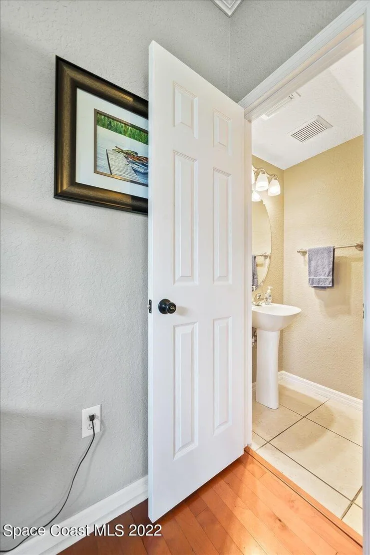 Photo of 2303 Colonial Drive
