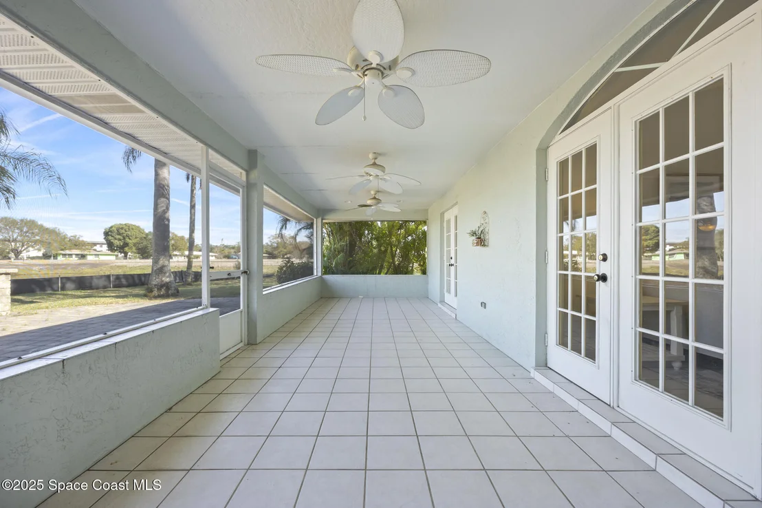 Photo of 897 Champion Drive NE