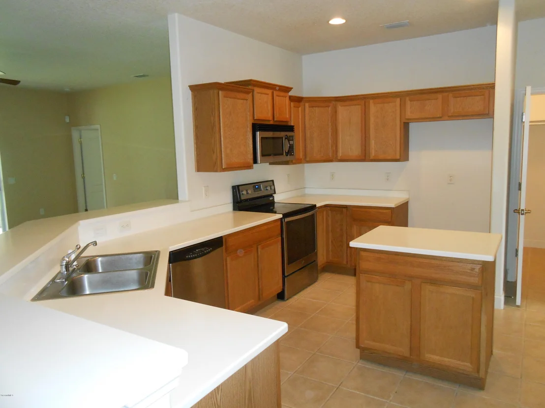 Photo of 1490 Bridgeport Circle