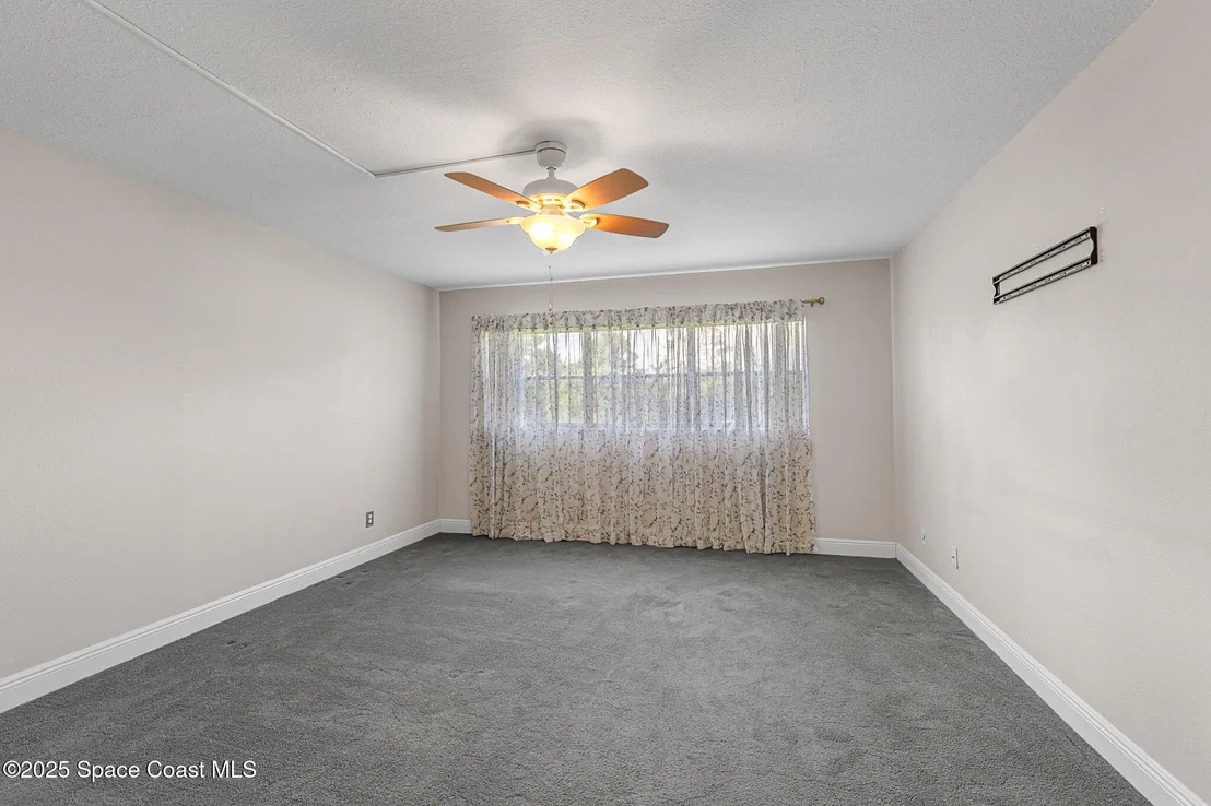 Photo of Unit 1218 at 305 Tangle Run Boulevard