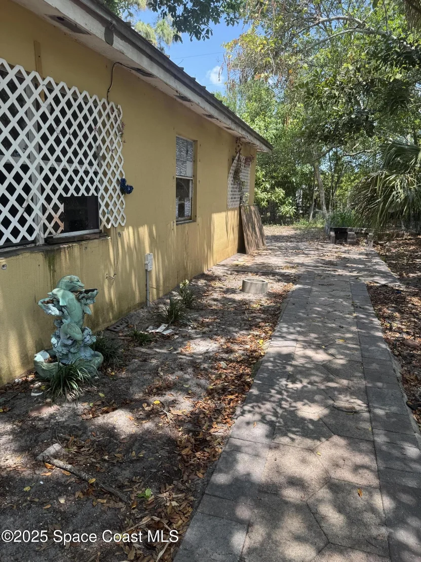 Photo of 2374 Post Road