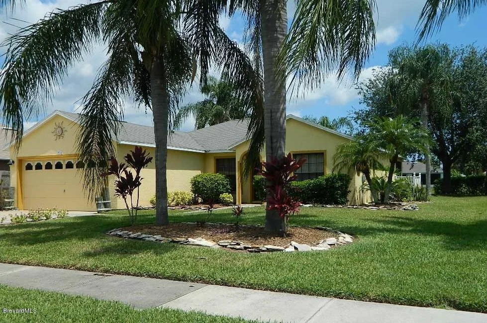 Photo of 974 Sabal Grove Drive