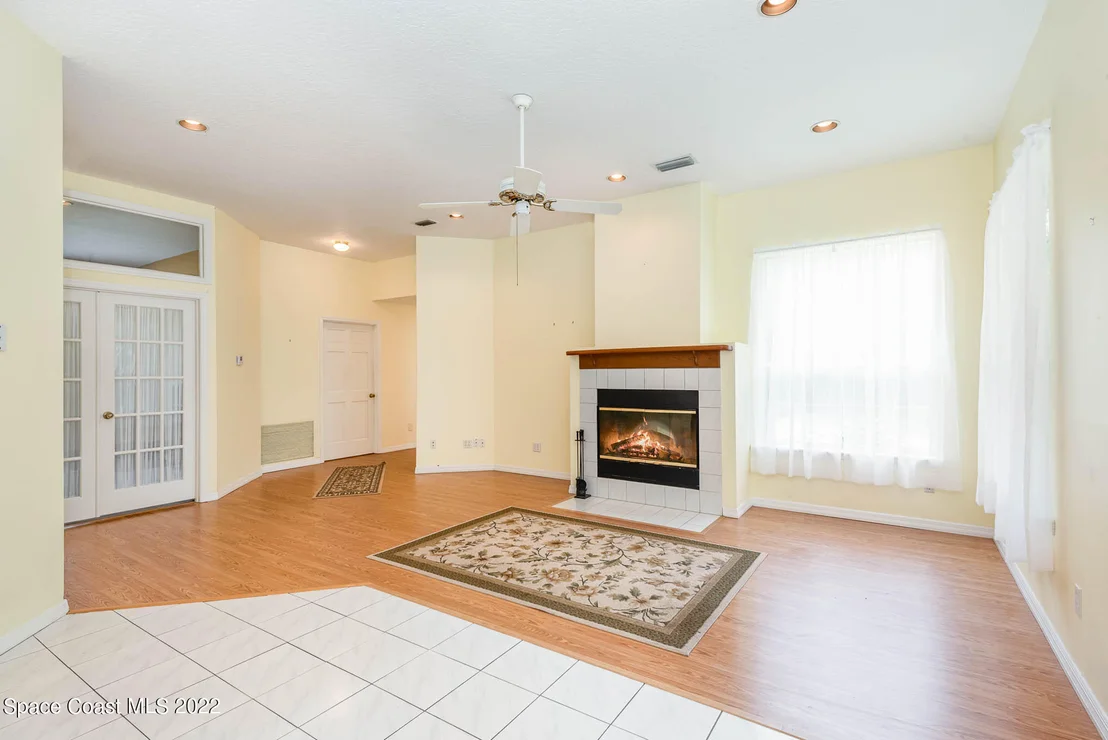 Photo of 3396 Lionel Road