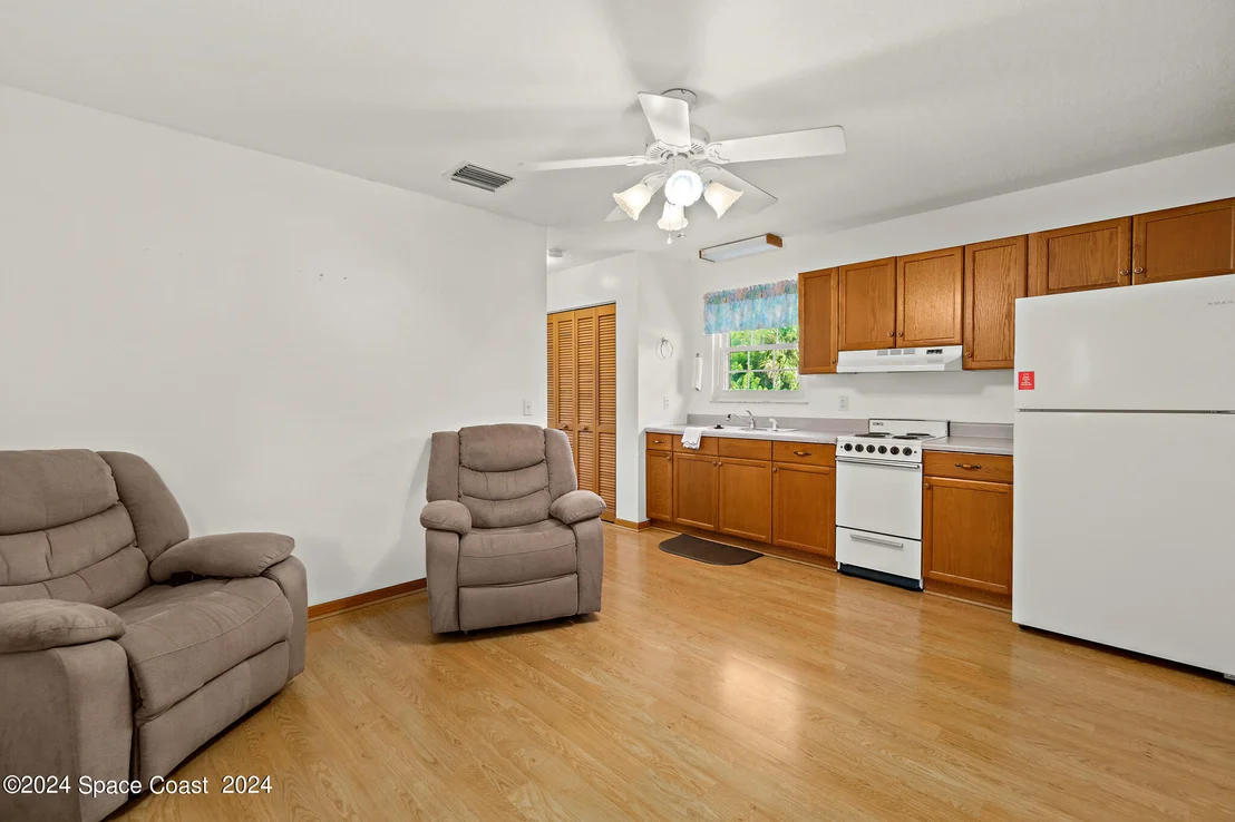 Photo of 3893 Burton Road