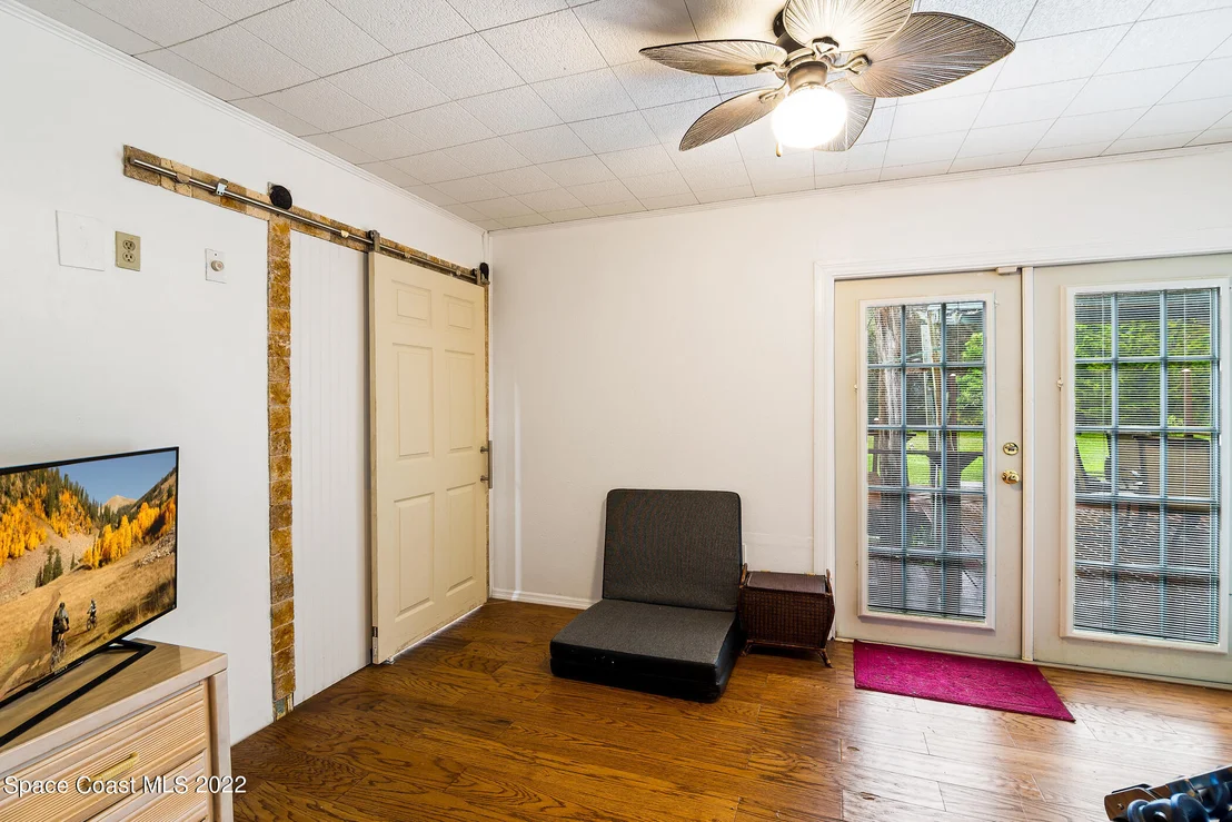 Photo of 5060 Scott Road