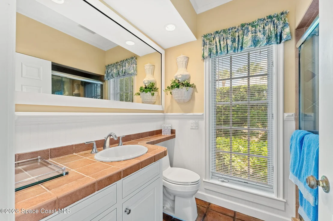 Photo of 680 Ocean Road