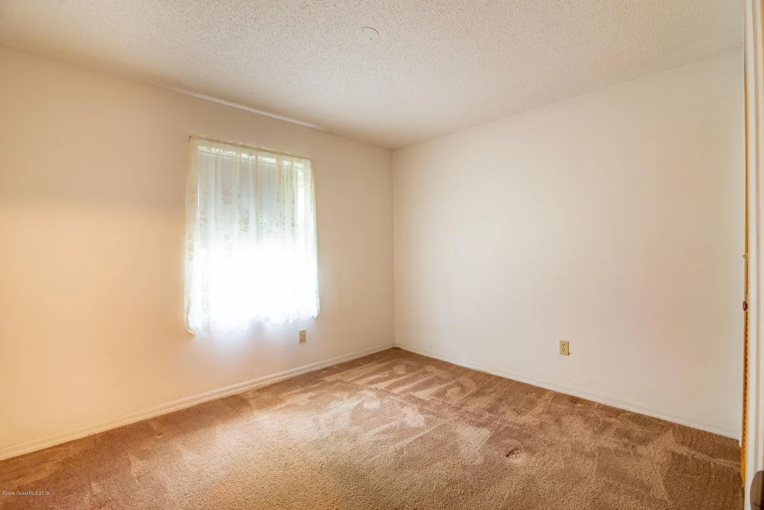 Photo of 958 Pineland Drive