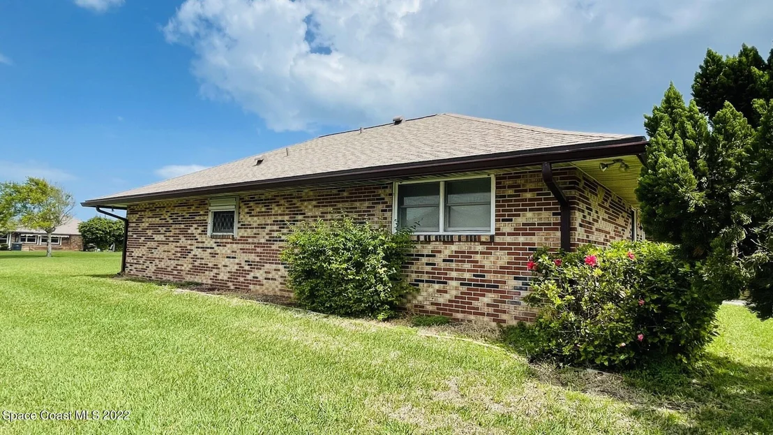 Photo of 216 Chalet Avenue