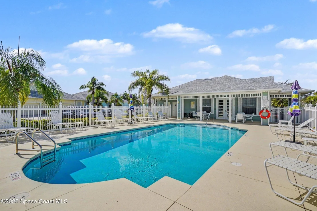 Photo of 1022 Eleuthera Drive NE