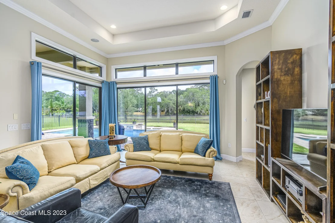 Photo of 814 Lorenza Place