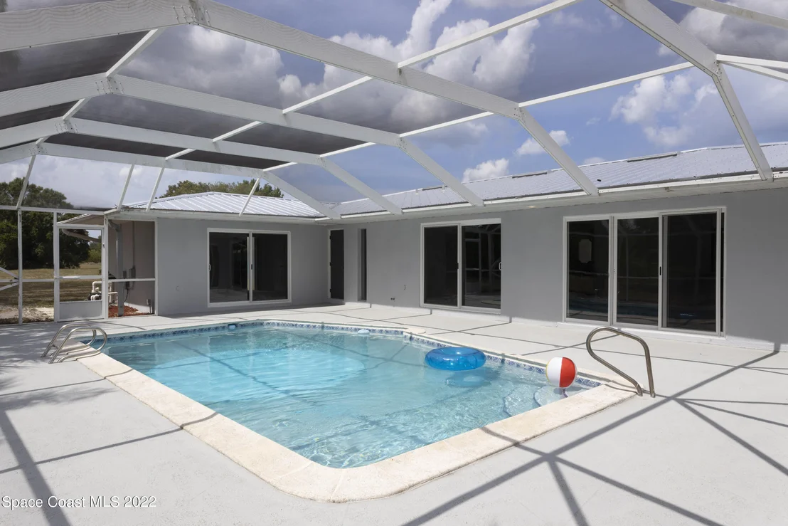 Photo of 950 Waialae Circle NE