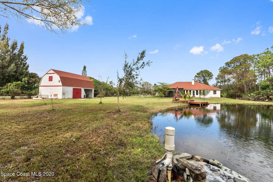 Photo of 1531 Hall Road