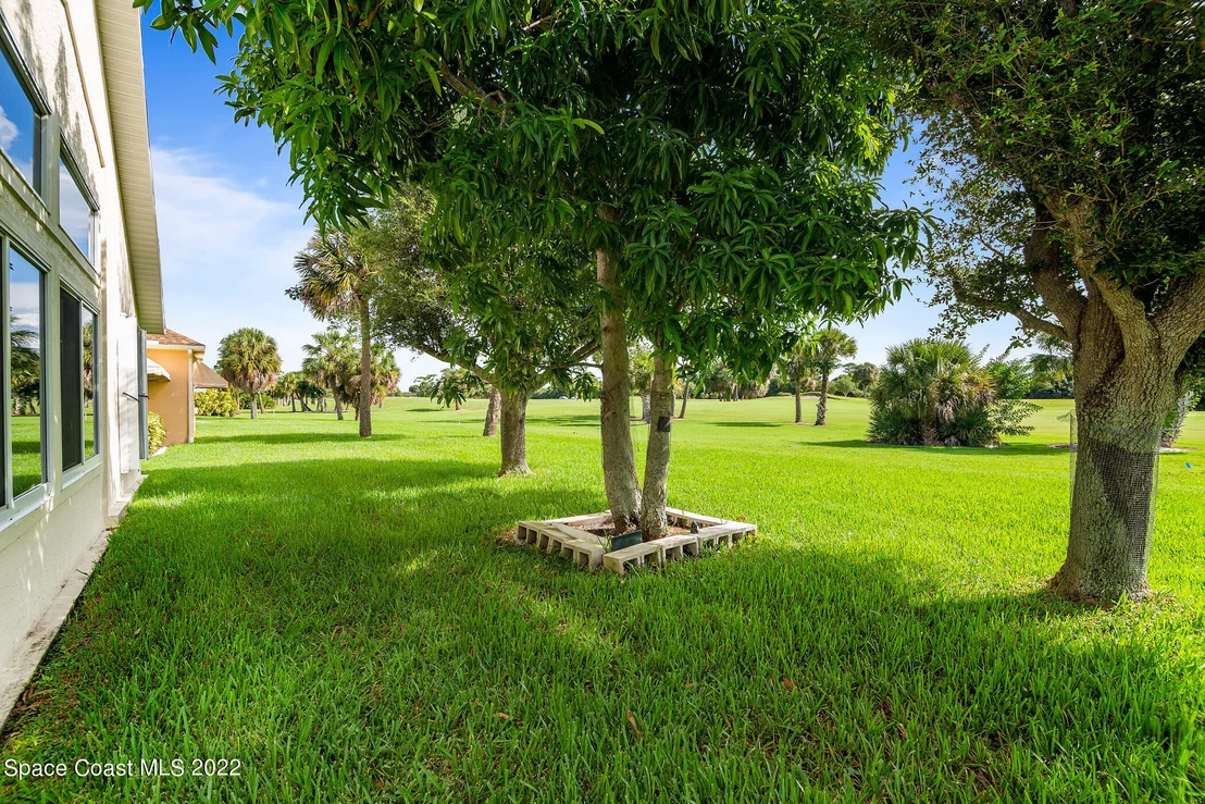 Photo of 2396 Addington Circle