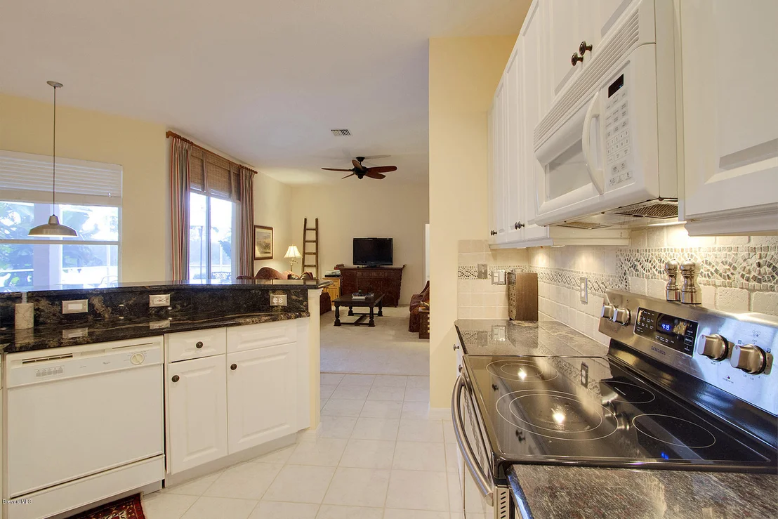 Photo of 855 CARRIAGE HILL Road