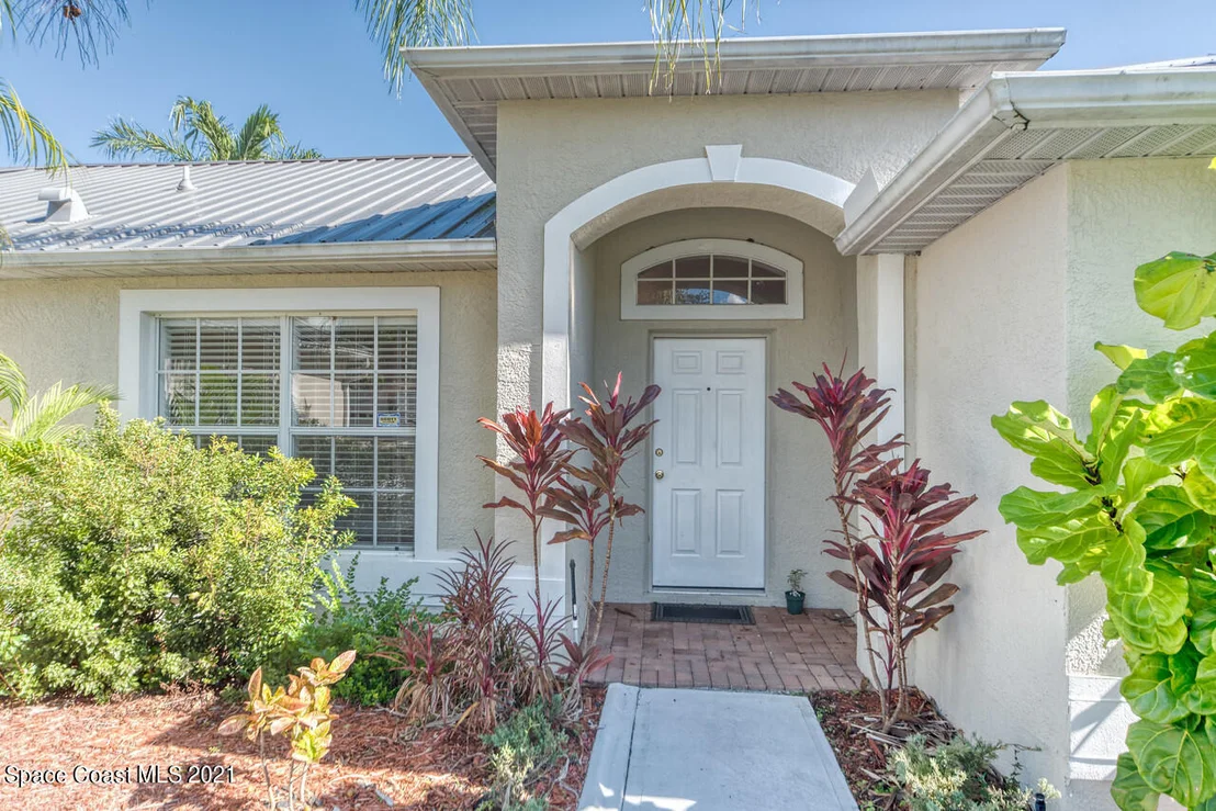 Photo of 5019 Alamanda Drive