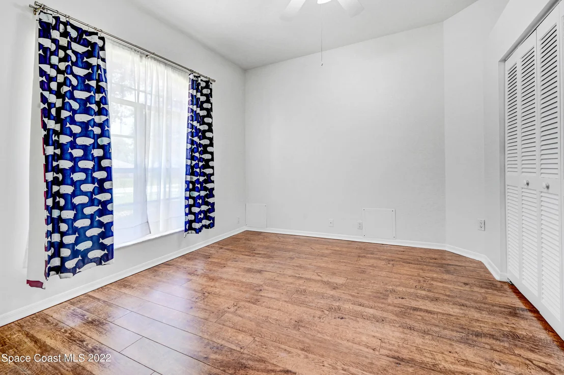 Photo of 3886 Beechgrove Road