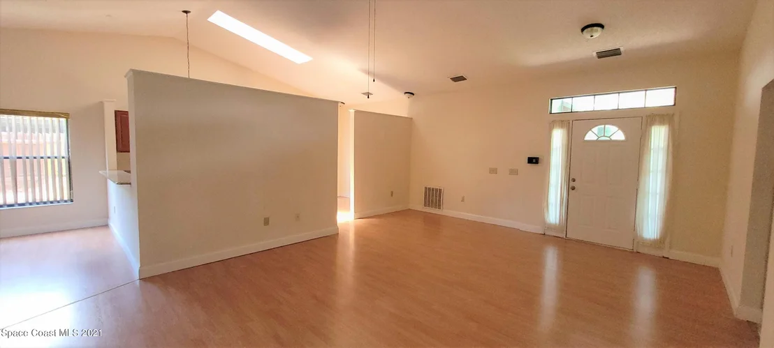 Photo of 1736 Clover Circle
