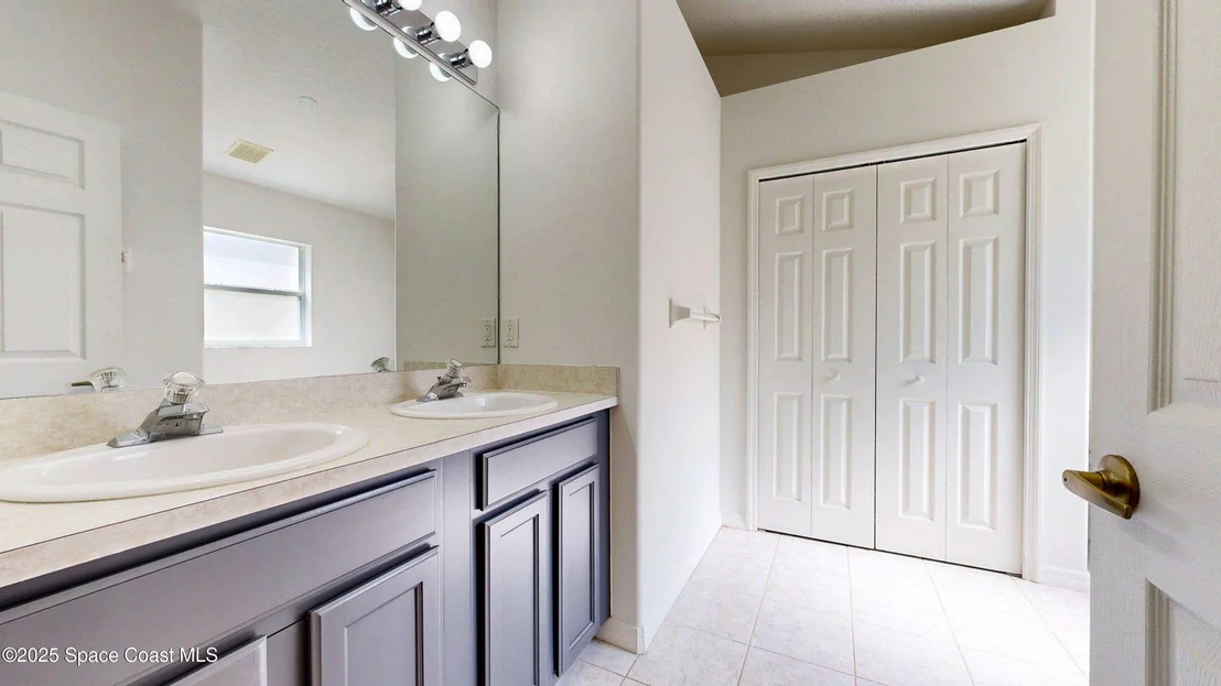 Photo of 3401 Deer Lakes Drive