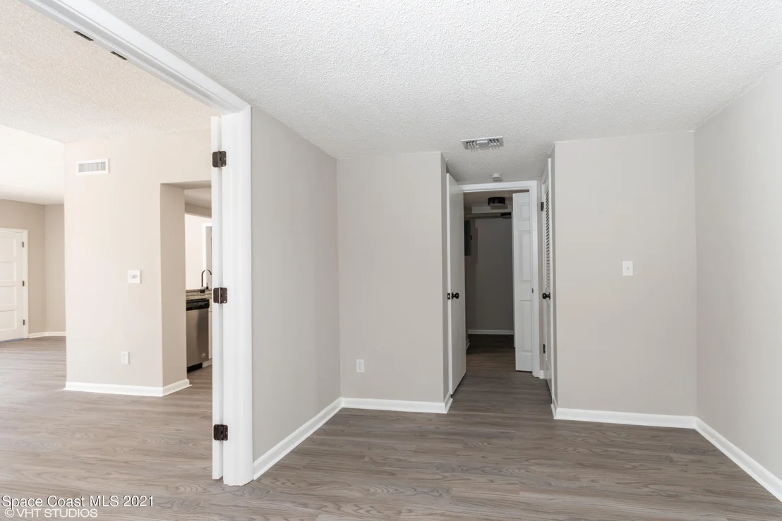Photo of Unit D1 at 5000 Ocean Beach Boulevard