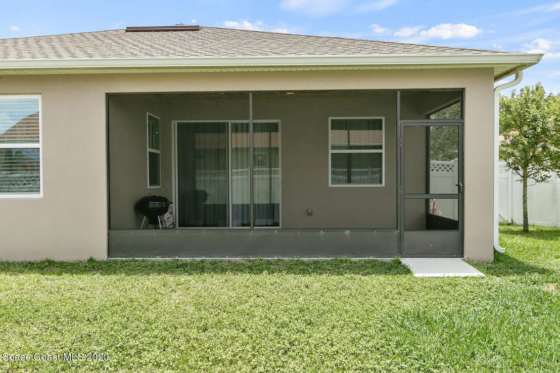 Photo of 2141 Bridgeport Circle