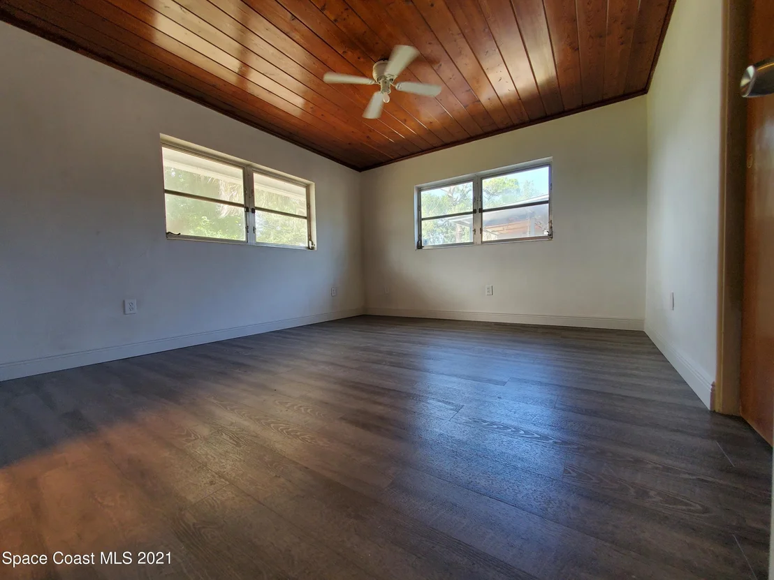 Photo of 2511 Vernon Drive NE