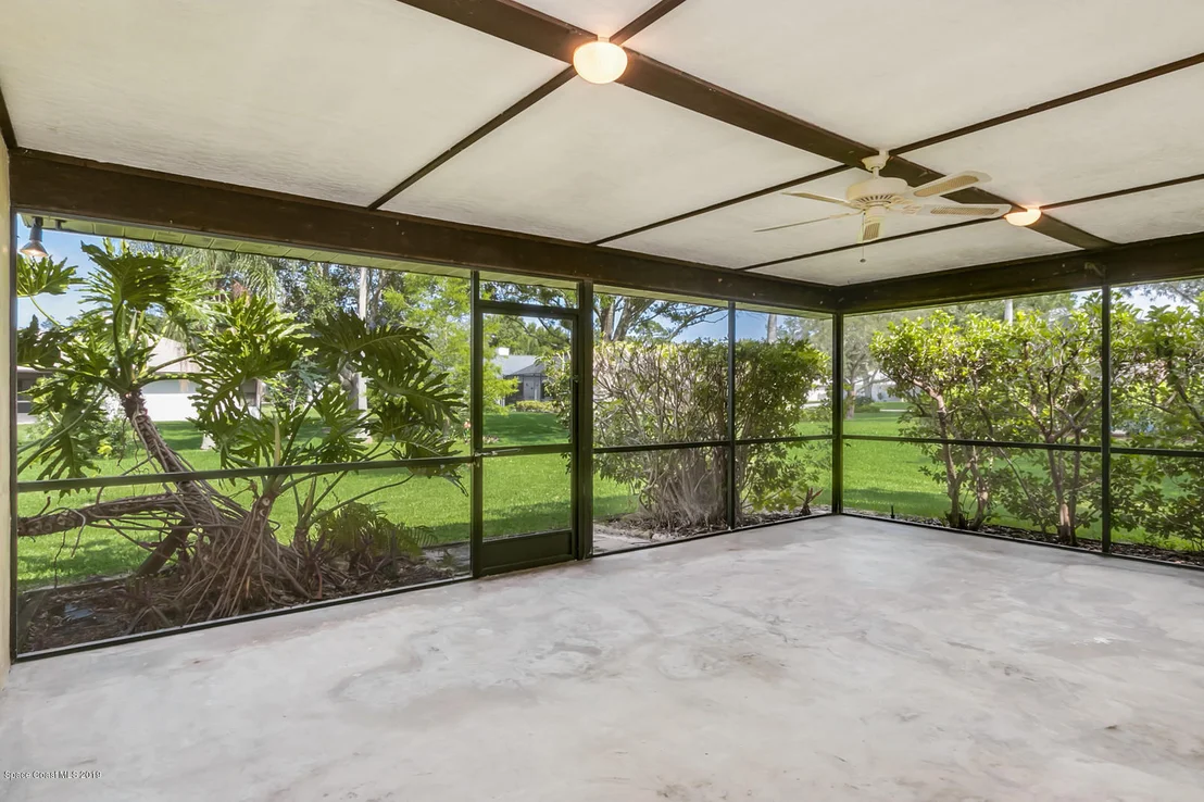 Photo of 2274 Woodlawn Circle