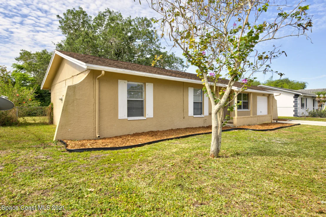 Photo of 2455 Mercury Drive