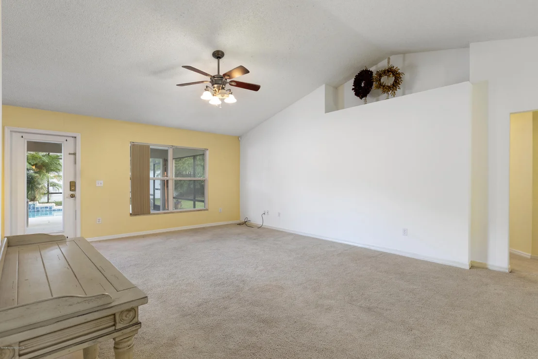 Photo of 1490 Whitman Drive