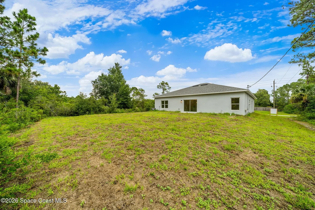 Photo of 1240 Cogan Drive SE